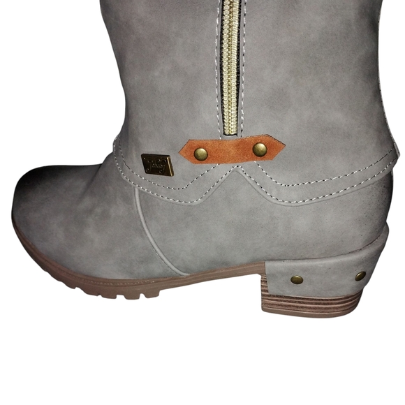 Gray Suede Heeled Boots with Slouchy Design - Picture 10 of 14